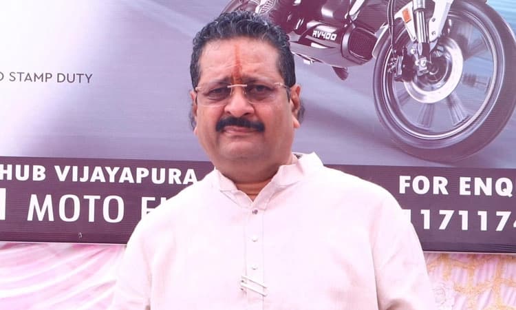 ರಸ್ತೆ ಮೇಲಿನ ಪಾಕಿಸ್ಥಾನ ಧ್ವಜ ತೆಗೆದ ‌ಹೆಣ್ಮಕ್ಕಳ ಬಗ್ಗೆ ತನಿಖೆಯಾಗಲಿ: ಶಾಸಕ ಯತ್ನಾಳ್‌