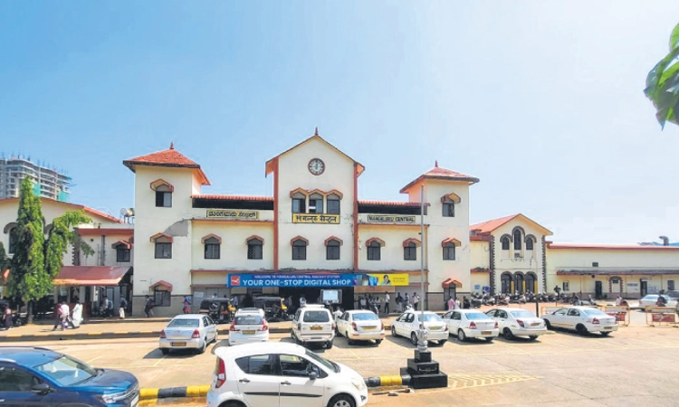Mangaluru: ರೈಲು ನಿಲ್ದಾಣಗಳಲ್ಲಿ ಬೇಕಿದೆ ಪ್ರೀಪೇಯ್ಡ ಟ್ಯಾಕ್ಸಿ