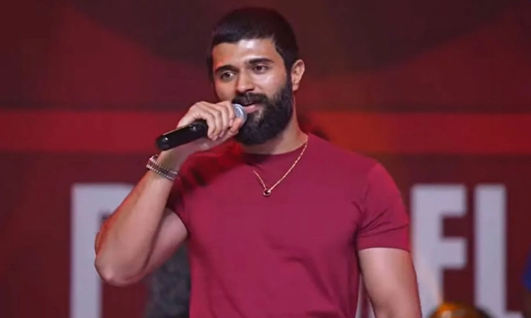 Vijay Deverakonda: ಭಾರತ ಪಾಕ್‌ ಮೇಲೆ ಯುದ್ಧ ಮಾಡುವ ಅಗತ್ಯವಿಲ್ಲ ಎಂದ ನಟ ವಿಜಯ್ ದೇವರಕೊಂಡ