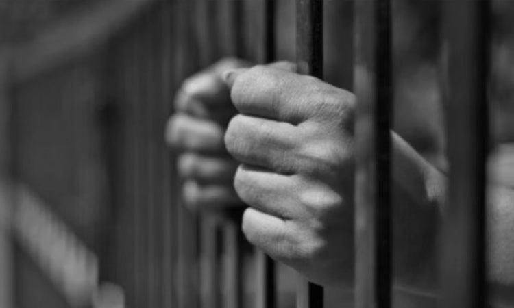 ಅಪ್ರಾಪ್ತ ವಯಸ್ಸಿನ ಬಾಲಕಿಯ ಮಾನಭಂಗ ಪ್ರಕರಣ: ಅಪರಾಧಿಗೆ 10 ವರ್ಷ ಜೈಲು ಶಿಕ್ಷೆ