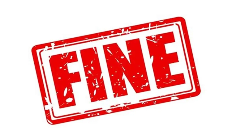 Sullia: ಮನೆಯ ಕಿಟಕಿಯ ಸನ್‌ಶೆಡ್‌ ಮೇಲೆ ತ್ಯಾಜ್ಯ ಎಸೆದ ವ್ಯಕ್ತಿಗೆ ದಂಡ