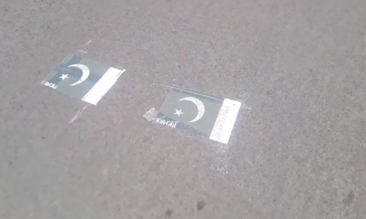 Kalaburagi: ಪಾಕಿಸ್ತಾನ ಧ್ವಜಕ್ಕೆ ಬಜರಂಗದಳ ಕಾರ್ಯಕರ್ತರಿಂದ ಅವಮಾನ: ಹಲವರು ಪೊಲೀಸ್ ವಶಕ್ಕೆ