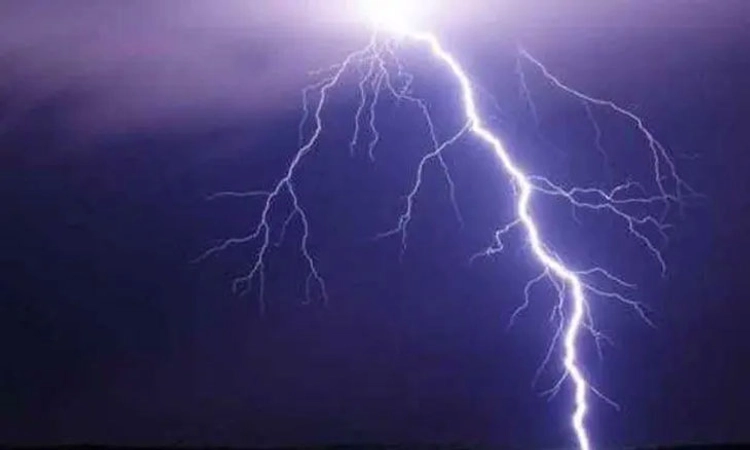 North Karnataka; 6 ಜಿಲ್ಲೆಗಳಲ್ಲಿ ಅಕಾಲಿಕ ಮಳೆ : ಸಿಡಿಲಿಗೆ ಐವರ ಸಾವು