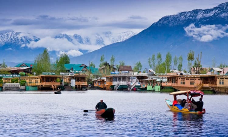 ಜಮ್ಮು-ಕಾಶ್ಮೀರ ಪ್ರವಾಸ ಮುಂದೂಡಿದ ಸಾವಿರಾರು ಕನ್ನಡಿಗರು