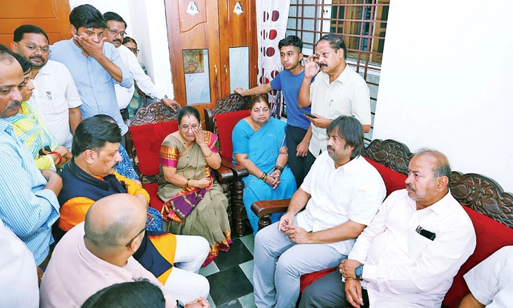Pahalgam Terror Attack: ಕಾಶ್ಮೀರಕ್ಕೆ ಹೋಗಬೇಡ ಅಂದರೂ ಹೋದರು: ಮಂಜುನಾಥ ತಾಯಿ