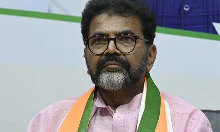 Chalavadi Narayanaswamy: “ಹನಿಟ್ರ್ಯಾಪ್‌’ ಅಪ್ಪ-ಮಗನಿಂದ ದಾರಿ ತಪ್ಪಿಸುವ ಕೆಲಸ