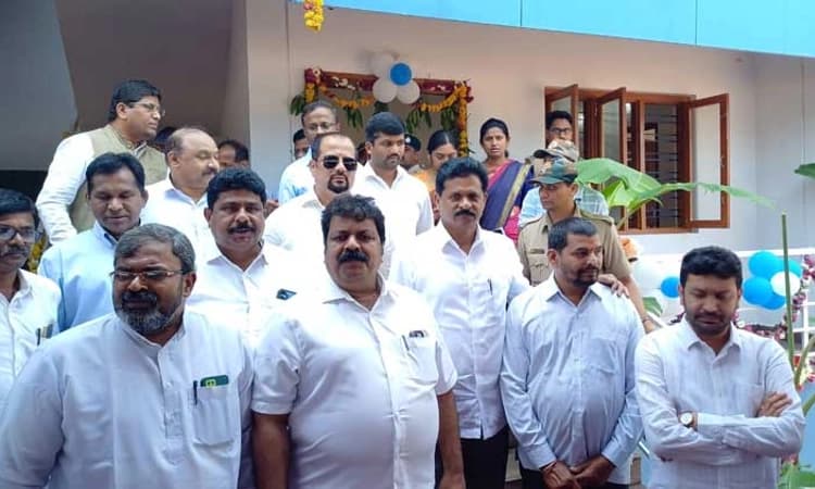 ಶಿರಸಿ &#8211; ಕುಮಟಾ ಹೆದ್ದಾರಿ ಕಾಮಗಾರಿ ವಿಳಂಬ: ಅಧಿಕಾರಿಗಳ ಜೊತೆ ಜಿಲ್ಲಾ ಉಸ್ತುವಾರಿ ಸಚಿವರ ಸಭೆ