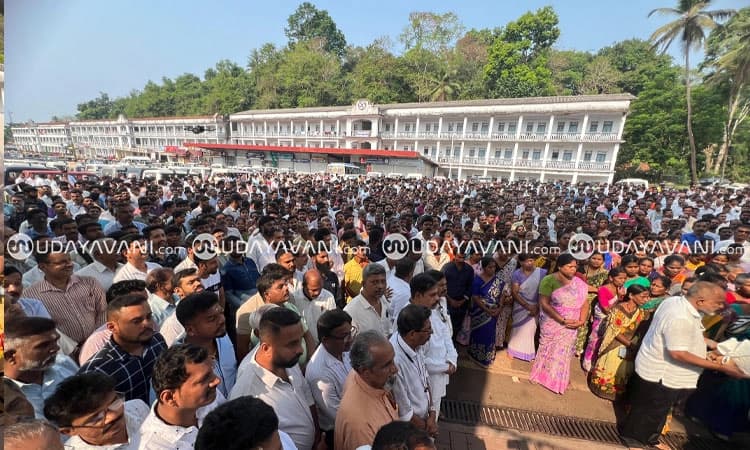 ಅಣ್ಣಪ್ಪ ಸ್ವಾಮಿ ಬೆಟ್ಟದ ಮುಂದೆ ಸುಳ್ಳು ಆರೋಪದ ಬಗ್ಗೆ ಪ್ರಾರ್ಥನೆ ಮಾಡಿದ ಗ್ರಾಮಸ್ಥರು