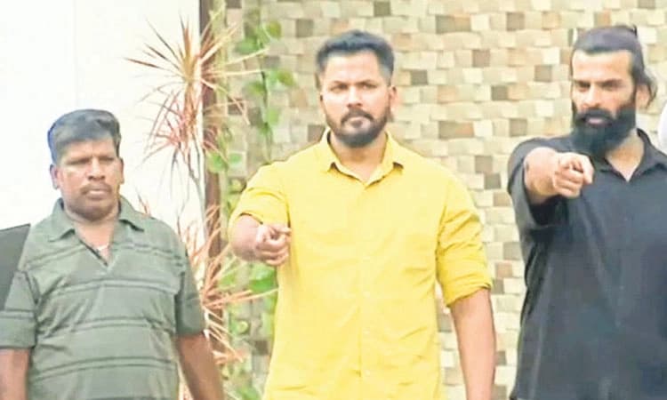 Arrested: ನಕಲಿ ಮಾರಕಾಸ್ತ್ರ ಕೊಟ್ಟು ಪೊಲೀಸರ ಹಾದಿ ತಪ್ಪಿಸಿದ್ದ ರಜತ್‌, ವಿನಯ್‌ ಸೆರೆ