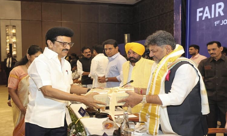 Delimitation JAC: ದೇಶದ ಒಕ್ಕೂಟ ವ್ಯವಸ್ಥೆ ಅಪಾಯದಲ್ಲಿದೆ: ಡಿ.ಕೆ.ಶಿವಕುಮಾರ್‌ ವಾಗ್ಧಾಳಿ