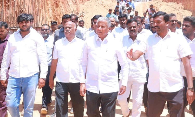 Tumakuru:ರೈಲು ನಿಲ್ದಾಣಕ್ಕೆ ಸಿದ್ಧಗಂಗಾ ಶ್ರೀಗಳ ಹೆಸರಿಡಲು ಸಿಎಂ ಇನ್ನೂ ಒಪ್ಪಿಲ್ಲ: ಸೋಮಣ್ಣ