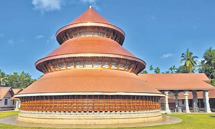 Kasaragodu: ಅಷ್ಟಬಂಧ ಬ್ರಹ್ಮಕಲಶೋತ್ಸವ ಸಂಭ್ರಮಕ್ಕೆ ಸಿದ್ಧವಾಗುತ್ತಿದೆ ಮಧೂರು ದೇಗುಲ