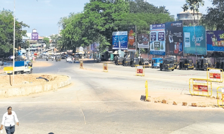 Mangaluru: ಹ್ಯಾಮಿಲ್ಟನ್‌ ವೃತ್ತ; ತೂಗುಯ್ಯಾಲೆಯಲ್ಲಿ ಹೈಲ್ಯಾಂಡ್‌ !