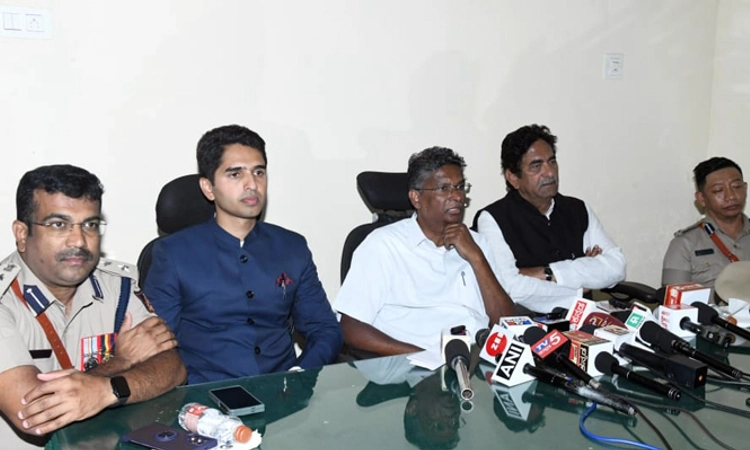 Belagavi: ಕೇಂದ್ರ ಸ್ಪಂದಿಸದಿದ್ದರೆ ರಾಜ್ಯ ಸರ್ಕಾರದಿಂದಲೇ ಓವರ್ ಬ್ರಿಡ್ಜ್ ನಿರ್ಮಾಣ…