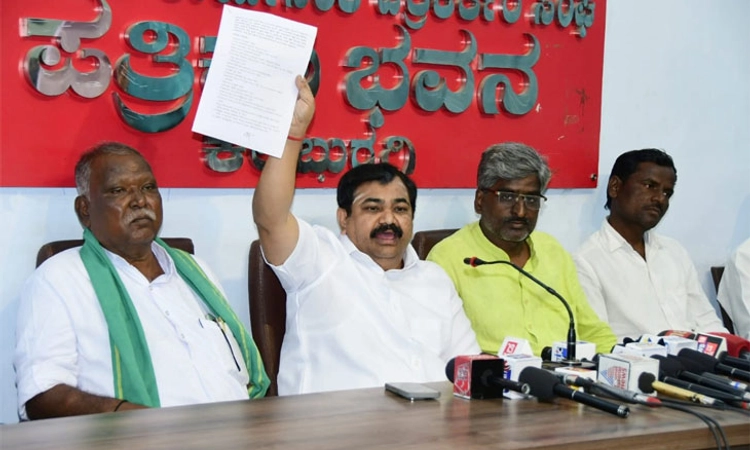 ಶ್ರೀ ಸಿಮೆಂಟ್ ಕಾರ್ಖಾನೆ; ರೈತರ ಪರಿಹಾರದಲ್ಲಿ ತಾರತಮ್ಯ: ಹೋರಾಟದ ಎಚ್ಚರಿಕೆ ನೀಡಿದ ತೇಲ್ಕೂರ