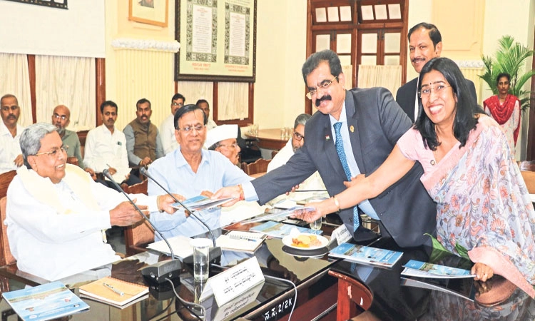 State Budget: ಬಜೆಟ್‌ಗೆ ಮುಖ್ಯಮಂತ್ರಿ ಸಿದ್ದರಾಮಯ್ಯ ಭರದ ಸಿದ್ಧತೆ