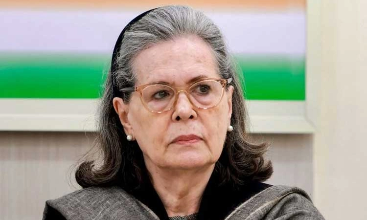 Sonia Gandhi: ಆರೋಗ್ಯದಲ್ಲಿ ಏರುಪೇರು.. ಕಾಂಗ್ರೆಸ್ ನಾಯಕಿ ಸೋನಿಯಾ ಗಾಂಧಿ ಆಸ್ಪತ್ರೆ ದಾಖಲು