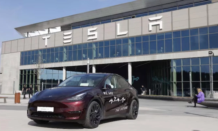 Tesla:ಭಾರತದಲ್ಲಿ ಟೆಸ್ಲಾದಿಂದ 3-5 ಬಿಲಿಯನ್‌ ಡಾಲರ್‌ ಹೂಡಿಕೆ ನಿರೀಕ್ಷೆ: ಸರ್ಕಾರದ ಮೂಲಗಳು