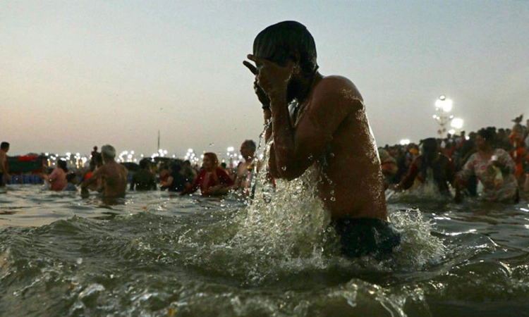 Prayagraj: ಕುಂಭಮೇಳದಲ್ಲಿ ನದಿಯ ನೀರು ಸ್ನಾನಕ್ಕೆ ಯೋಗ್ಯವಾಗಿಲ್ಲ!