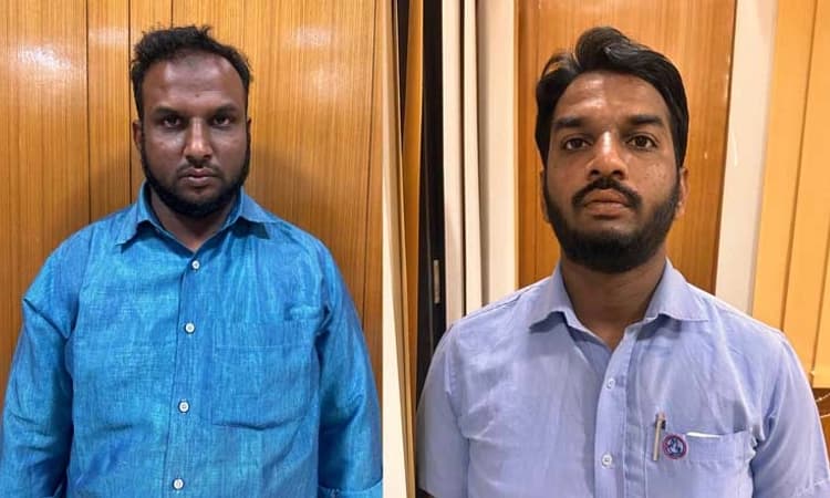 Vijayapura: ವಕ್ಫ್ ಕಮಿಟಿ ನವೀಕರಣಕ್ಕೆ ಲಂಚ… ಆಡಿಟರ್ ಸೇರಿ ಇಬ್ಬರು ಲೋಕಾಯುಕ್ತ ಬಲೆಗೆ