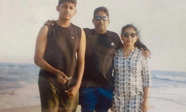 Mysuru: ಒಂದೇ ಕುಟುಂಬದ ನಾಲ್ವರು ಆತ್ಮಹ*ತ್ಯೆಗೆ ಶರಣು… ಸ್ಥಳದಲ್ಲಿ ಡೆ*ತ್ ನೋಟ್ ಪತ್ತೆ