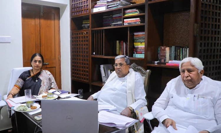 Micro Finance: ತತ್‌ಕ್ಷಣ ಅಕ್ರಮ “ಮೈಕ್ರೋ” ಬಂದ್‌ಗೆ ಮುಖ್ಯಮಂತ್ರಿ ಸೂಚನೆ