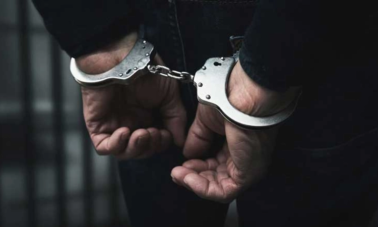 Arrested: ಬಾಕಿ ಹಣ ಬಿಡುಗಡೆಗೆ 10 ಲಕ್ಷ ರೂ. ಲಂಚ… ರಕ್ಷಣಾ ಖಾತೆಯ 3 ಮಂದಿ ಬಂಧನ
