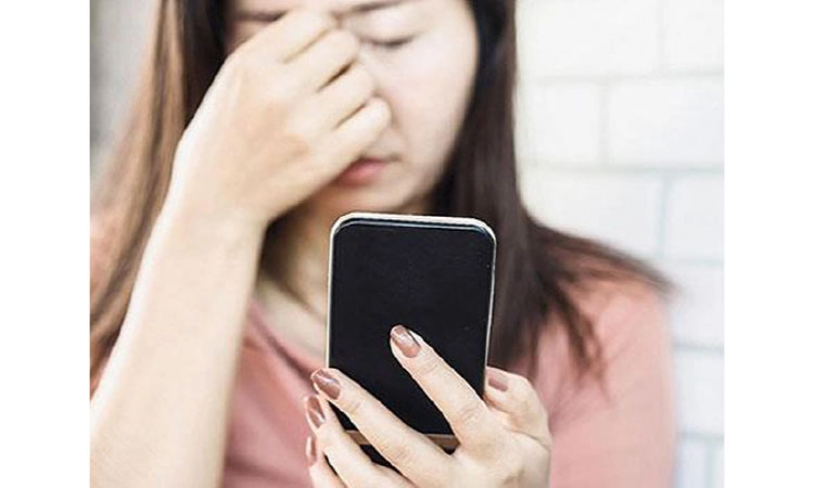 Phone Usage: ಅತಿಯಾದ ಫೋನ್‌ ಬಳಕೆ ಸ್ಮಾರ್ಟ್‌ ನಡೆಯಲ್ಲ!
