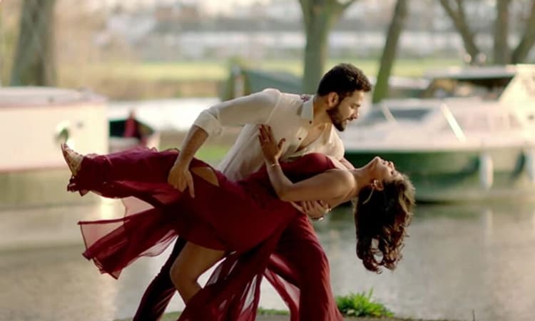 Raju James Bond Review: ಕಾಸಿಗಾಗಿ ಜೇಮ್ಸ್‌ ಜೂಟಾಟ