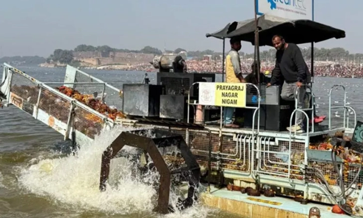 Maha Kumbh Mela: ತ್ರಿವೇಣಿ ಸಂಗಮ-ಪ್ರತಿದಿನ ಎಷ್ಟು ಟನ್‌ ಕಸ ತೆಗೆಯುತ್ತಾರೆ ಗೊತ್ತಾ?