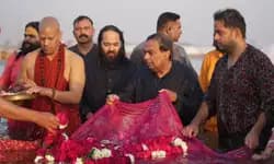 Prayagraj: ಮುಕೇಶ್ ಅಂಬಾನಿ ಕುಟುಂಬದ ನಾಲ್ಕು ತಲೆಮಾರು ಮಹಾ ಕುಂಭಮೇಳದಲ್ಲಿ ಪವಿತ್ರ ಸ್ನಾನ