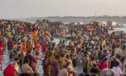 Maha kumbh Mela 2025: ಫೆ.12ರಂದು 5ನೇ ಶಾಹಿ ಸ್ನಾನ; ಹೊಸ ಟ್ರಾಫಿಕ್‌ ನಿಯಮ ಜಾರಿ
