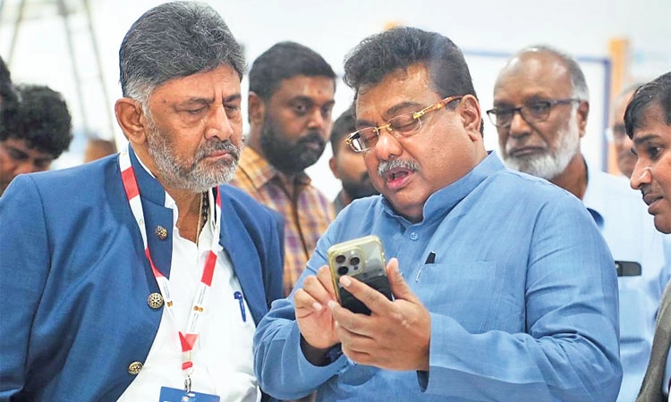 ರಾಜ್ಯದಲ್ಲಿಂದು ಬಂಡವಾಳ ಹೂಡಿಕೆಯ ಕುಂಭಮೇಳ; ಸಮಾವೇಶಕ್ಕೆ ರಕ್ಷಣ ಸಚಿವ ರಾಜನಾಥ ಸಿಂಗ್‌ ಚಾಲನೆ