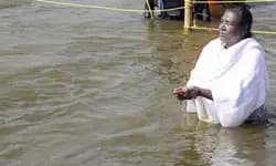 Maha Kumbh: ತ್ರಿವೇಣಿ ಸಂಗಮದಲ್ಲಿ ರಾಷ್ಟ್ರಪತಿ ದ್ರೌಪದಿ ಮುರ್ಮು ಪುಣ್ಯಸ್ನಾನ