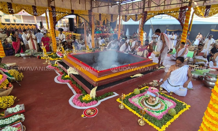 Kaup ಶ್ರೀ ಹೊಸ ಮಾರಿಗುಡಿ… ನವದುರ್ಗಾ ಲೇಖನ ಯಜ್ಞದ ಪ್ರಯುಕ್ತ ನವಚಂಡೀಯಾಗ ಪೂರ್ಣಾಹುತಿ