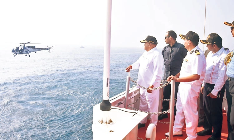 Indian Coast Guard: ಮಂಗಳೂರಿನ ಕಡಲ ಒಡಲಲ್ಲಿ ಸಮರ ಕಸರತ್ತು!