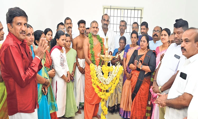 Malpe: ಅರ್ಹರಿಗೆ ಸೂರು ಕಲ್ಪಿಸುವ ಯಶ್‌ಪಾಲ್‌ ಸೇವೆ ರಾಮನಿಗೆ ಸಲ್ಲುವಂಥದ್ದು: ಪೇಜಾವರ ಶ್ರೀ