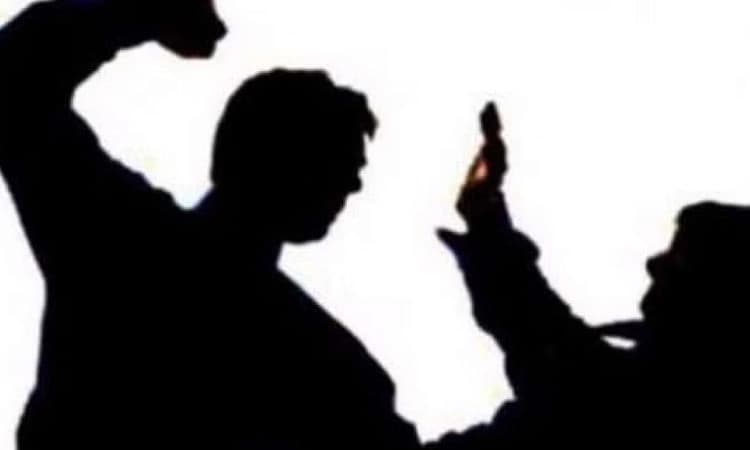 ಉದ್ಯಾವರ: ಗ್ರಾಮ ಒನ್‌ ಸೆಂಟರ್‌ಗೆ ತೆರಳಿದ್ದ ವಿದ್ಯಾರ್ಥಿ ಮೇಲೆ ಹಲ್ಲೆ