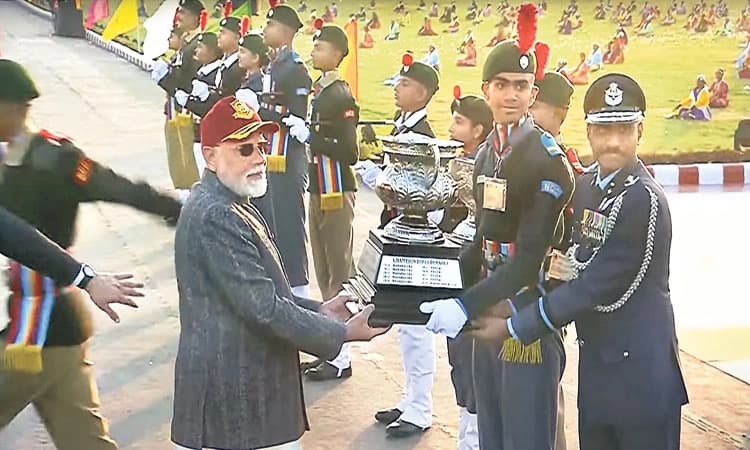 ಗಣ ರಾಜ್ಯೋತ್ಸವ ಪಥಸಂಚಲನ: ಪಿ.ಎಂ. ಬ್ಯಾನರ್‌ ಪ್ರಶಸ್ತಿ ಸ್ವೀಕರಿಸಿದ ಆಳ್ವಾಸ್‌ ವಿದ್ಯಾರ್ಥಿ