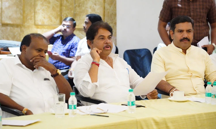 Legislative Session: ಅಧಿವೇಶನದಲ್ಲಿ ಸಂಘಟಿತ ಹೋರಾಟಕ್ಕೆ ಮೈತ್ರಿ ಸಿದ್ಧ