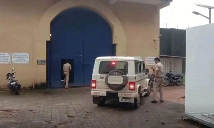Mangaluru: ಕಾರಾಗೃಹದೊಳಗೆ ಪೊಟ್ಟಣ ಎಸೆದ ಪ್ರಕರಣ: ಮುಂದುವರಿದ ತನಿಖೆ; ಭದ್ರತೆ ಹೆಚ್ಚಳ
