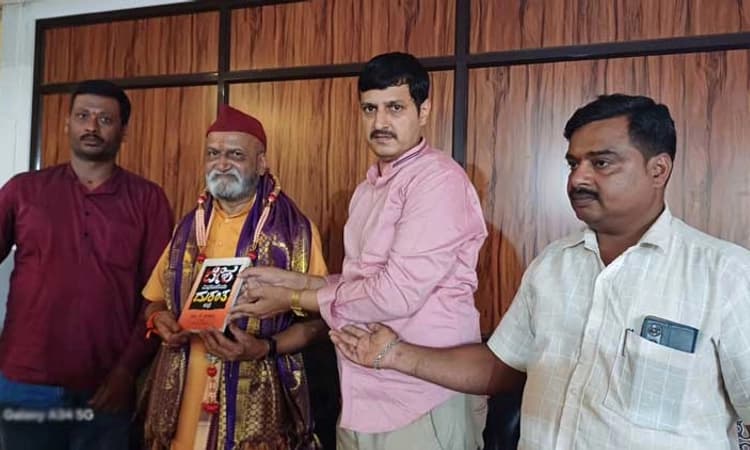 ಬಿಜೆಪಿಯಿಂದ ಹೊರಗೆ ಬಂದವರು ಪಕ್ಷ ಕಟ್ಟಿದರೆ ಇನ್ನೊಂದು ಬಿಜೆಪಿ ಕಟ್ಟಿದಂತೆ: ಮುತಾಲಿಕ್