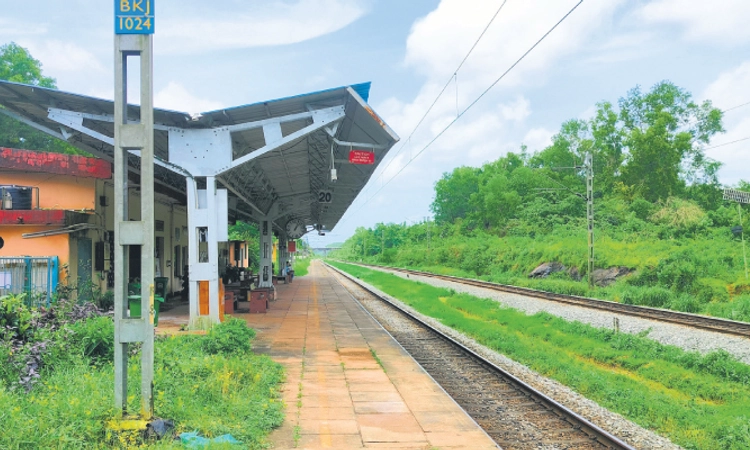 Kota: ಬಾರಕೂರು: 2ನೇ ಪ್ಲಾಟ್‌ಫಾರಂ ಬೇಕು