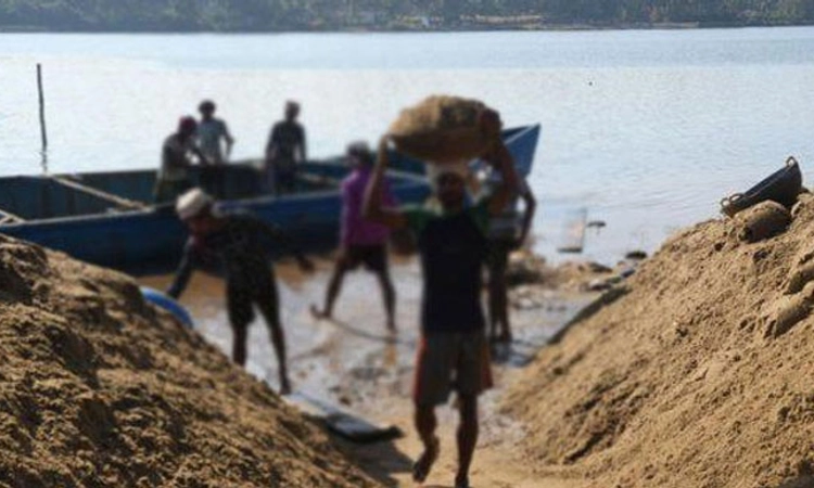 Mangaluru: ಸಿಆರ್‌ಝಡ್‌ ಸಕ್ರಮ ಮರಳುಗಾರಿಕೆಗೆ ಒಬ್ಬರಿಗೂ ಆಸಕ್ತಿ ಇಲ್ಲ !