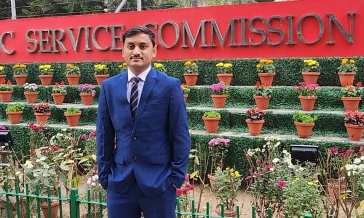 Kalaburagi: ರೈತನ ಮಗ ಯುಪಿಎಸ್ ಸಿಯಲ್ಲಿ ರ್ಯಾಂಕ್