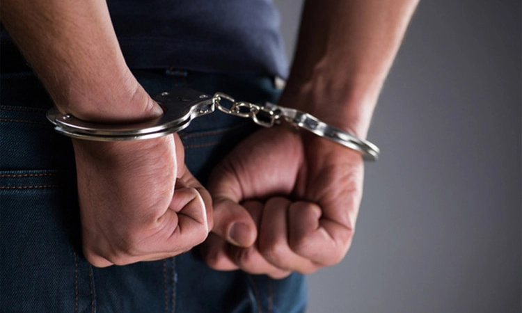 Kasaragod: ಆಟೋ ರಿಕ್ಷಾದಲ್ಲಿ ಸಾಗಿಸುತ್ತಿದ್ದ ಮದ್ಯ ಸಹಿತ ಇಬ್ಬರ ಬಂಧನ