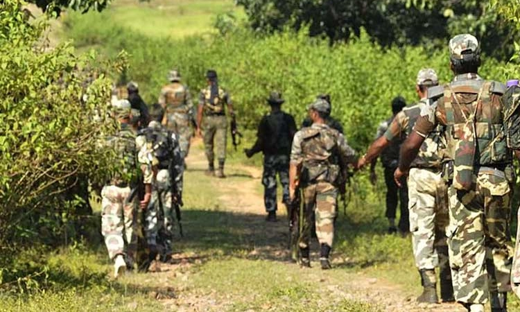 Jharkhand: ಭದ್ರತಾ ಪಡೆ – ನಕ್ಸಲರ ನಡುವೆ ಗುಂಡಿನ ಚಕಮಕಿ… 6 ನಕ್ಸಲರು ಹತ