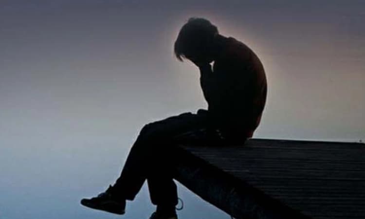 ತಂದೆ ಪರ ಸಾಕ್ಷಿ ಹೇಳಿದ್ದಕ್ಕೆ ತಾಯಿ ಕುಟುಂಬಸ್ಥರ ನಿಂದನೆ: ಪುತ್ರ ಆತ್ಮಹ*ತ್ಯೆ