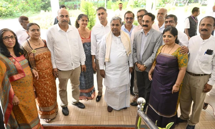 ಶಾಸಕ ಎ.ಎಸ್.ಪೊನ್ನಣ್ಣಗೆ ಸಚಿವ ಸ್ಥಾನ ನೀಡಿ: ಮುಖ್ಯಮಂತ್ರಿ ಸಿದ್ದರಾಮಯ್ಯಗೆ ಮನವಿ 