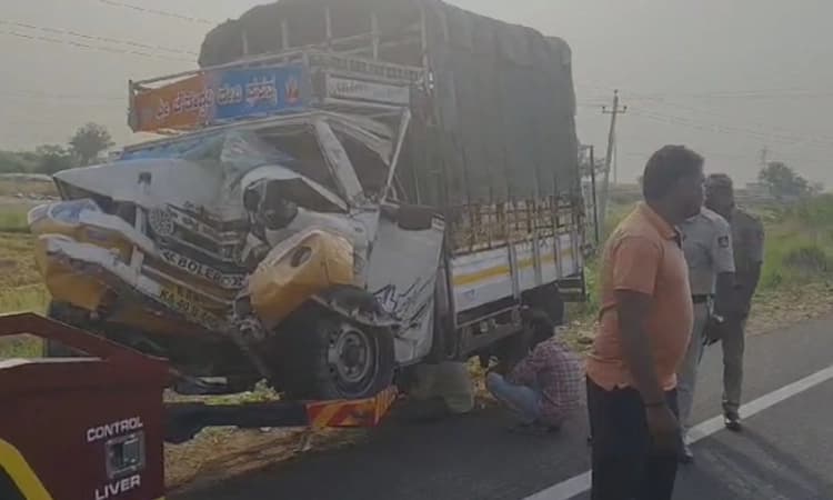 Devadurga: ಸೇತುವೆ ತಡೆಗೋಡೆಗೆ ಪಿಕಪ್ ಡಿಕ್ಕಿ; ನಾಲ್ವರು ಸಾವು